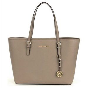 Michael Kors Jet Set Tote